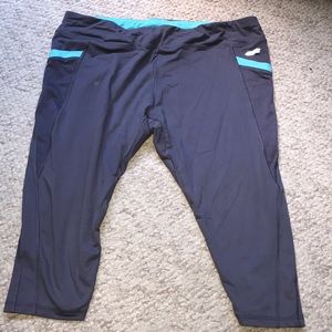 Athletic Capri Leggings